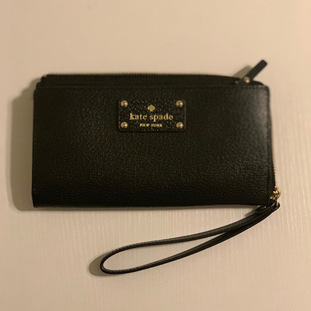 Black Kate Spade Wristlet